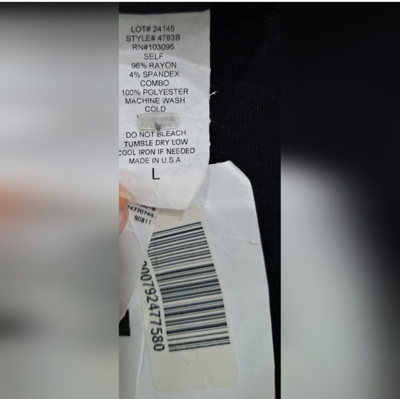 Black and Paisley Short Sleeve Top - Picture 5 of 6